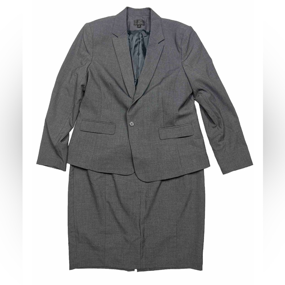 Worthington Women’s suit size 18